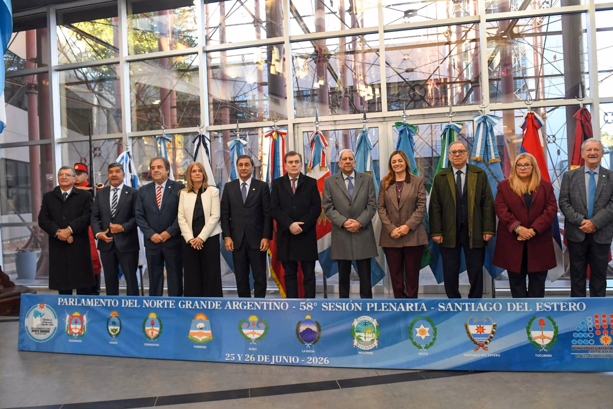 Son varios los gobernadores del Norte Grande que esperan un guiño de la Corte Suprema para ir por su reelección.