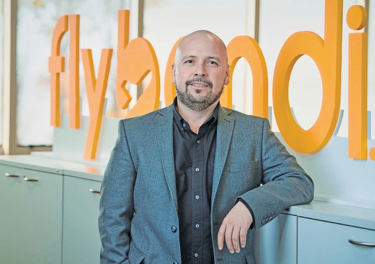 Mauricio Sana, el ex ceo de Flybondi, acusado de tergiversar los números de la empresa ante Scatturice