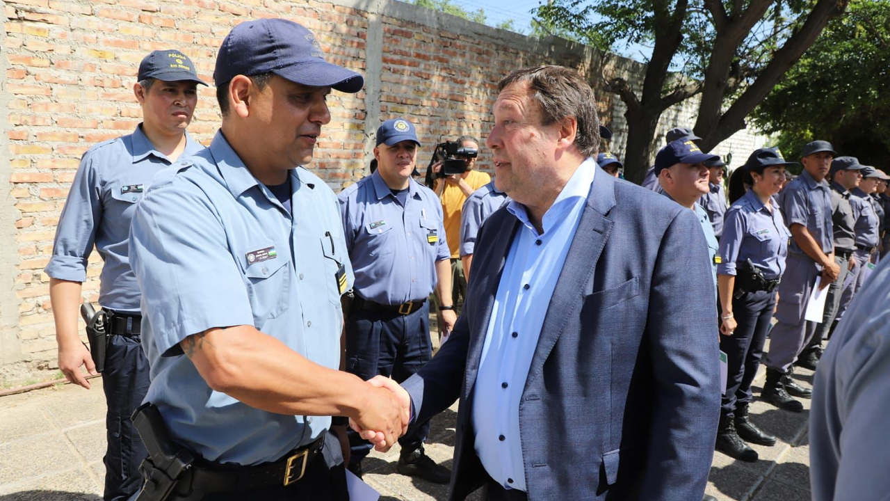 Alberto Weretilneck confirmó el pago desdoblado del aguinaldo en Río Negro.