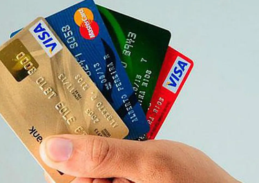 Los bancos ofrecen promociones para fomentar el consumo en vacaciones de invierno.