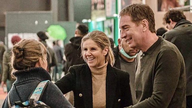 hotton se despinta el amarillo y bendice el fin de las paso