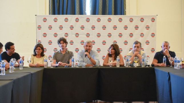 morales tuvo cumbre en mdq previo a su lanzamiento formal