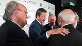 A media máquina: la UIA alerta por la falta de insumos y la caída del consumo