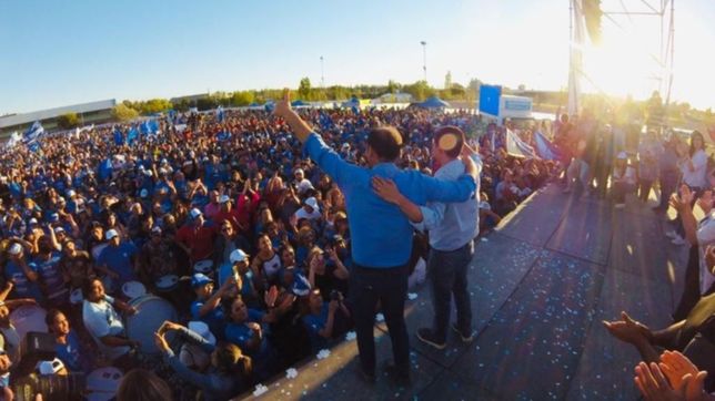 la desazon de pechi, el velorio k con sabbatella y un amigo a los gritos