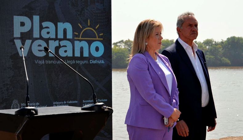 Daniel Scioli, secretario de Turismo, y Alejandra Monteoliva, ministra de Seguridad, presentan el Plan Verano