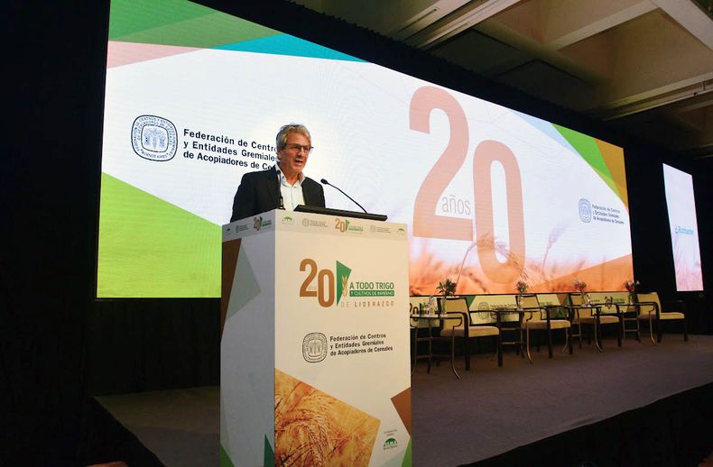 Juan Pazo, el ladero de Toto Caputo, conducirá la ARCA pese a tener denunciar por incompatibilidad de funciones.