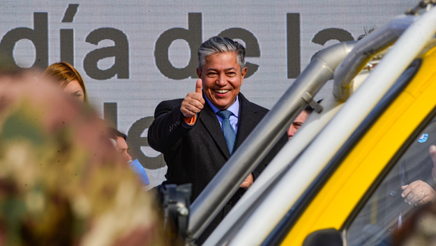 Rolando Figueroa afirmá que va a dejar al peronismo de Neuquén afuera del reparto de las bancas en el Congreso.