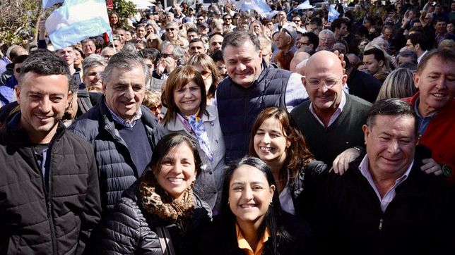 jxc apuesta a un clasico: pega a massa con llaryora y agita la caida de schiaretti