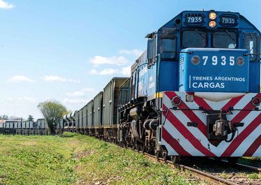 Javier Milei reactiva la privatización del Belgrano Cargas con concesiones por 50 años