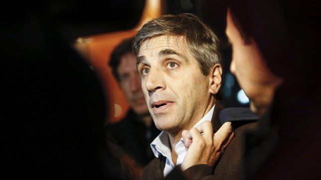 Toto Caputo ahora no busca un dólar planchado y festeja que la escalada no se traslada a precios. 