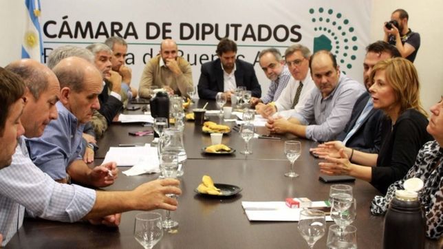 al calor del debate presupuestario, legisladores peronistas recibiran intendentes