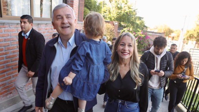 El gobernador de Jujuy, Gerardo Morales, fue a votar junto a su familia