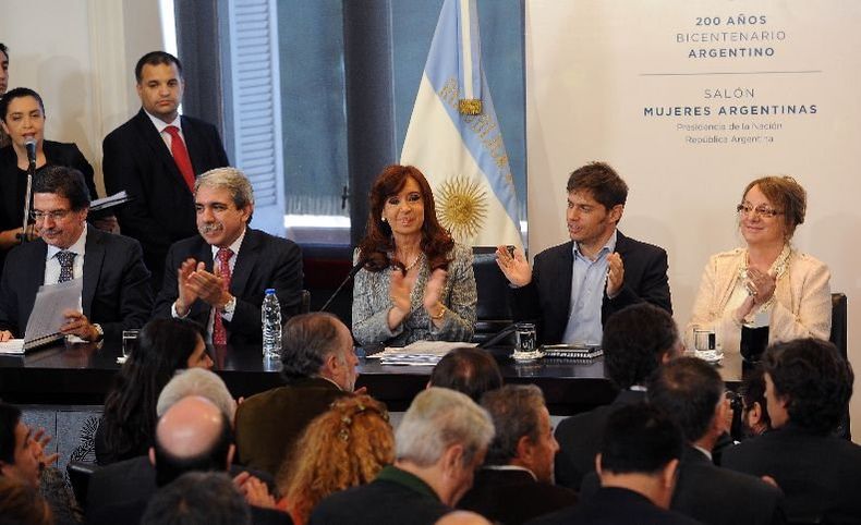 12-05-2015_buenos_aires_la_presidenta_cristina.jpg - CFK