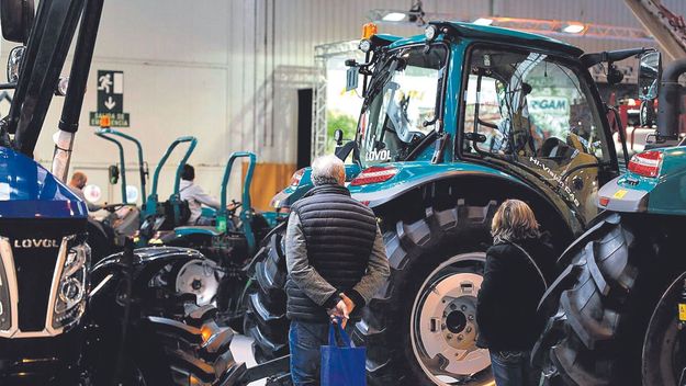 Alarma por las importaciones de tractores de China y equipos usados de EE.UU.