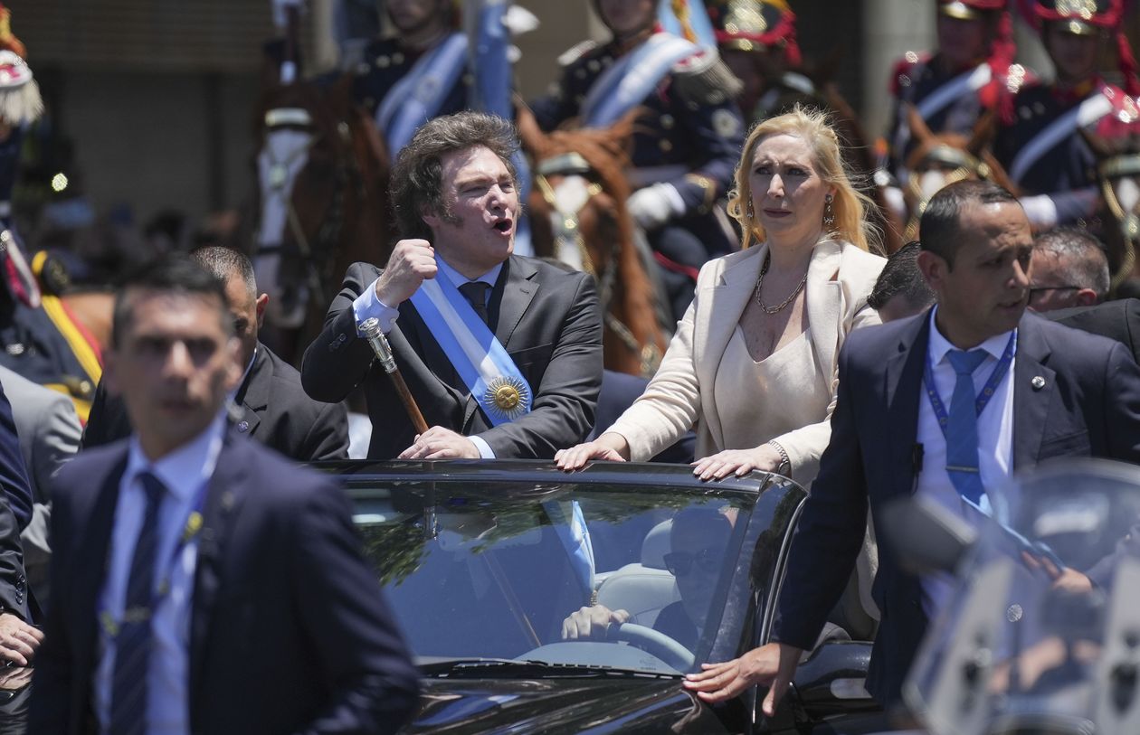 Javier Milei durante su asunción presidencial
