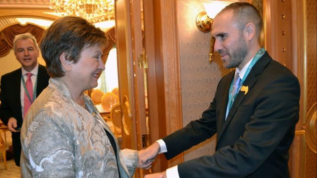 el paquetazo anticiclico complica mas la negociacion con acreedores y con el fmi