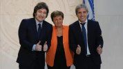 Javier Milei, Kristalina Georgieva y Toto Caputo.