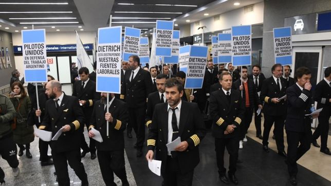 Gremios de pilotos y personal aeronáutico profundizan su plan de lucha.