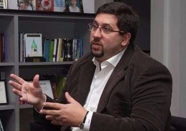 Olmos rompió con el kirchnerismo y pateó el tablero del PJ porteño