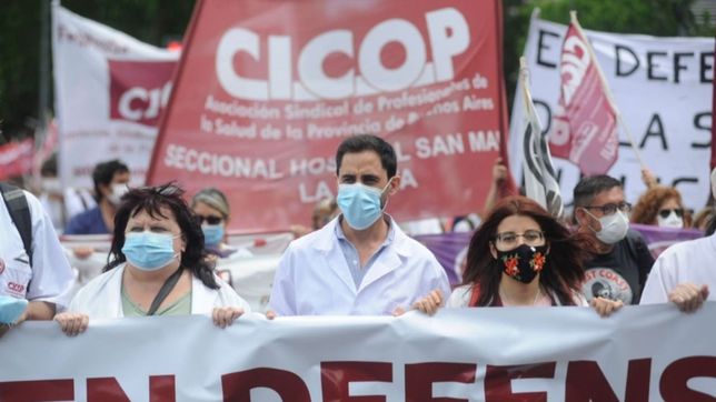 profesionales de la salud y judiciales acentuan reclamos salariales a kicillof