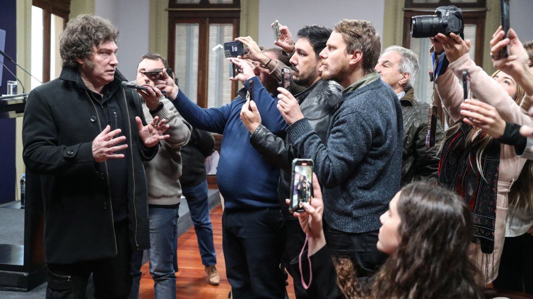 Con sus ataques a la prensa, Javier Milei deteriora la calidad de la democracia.