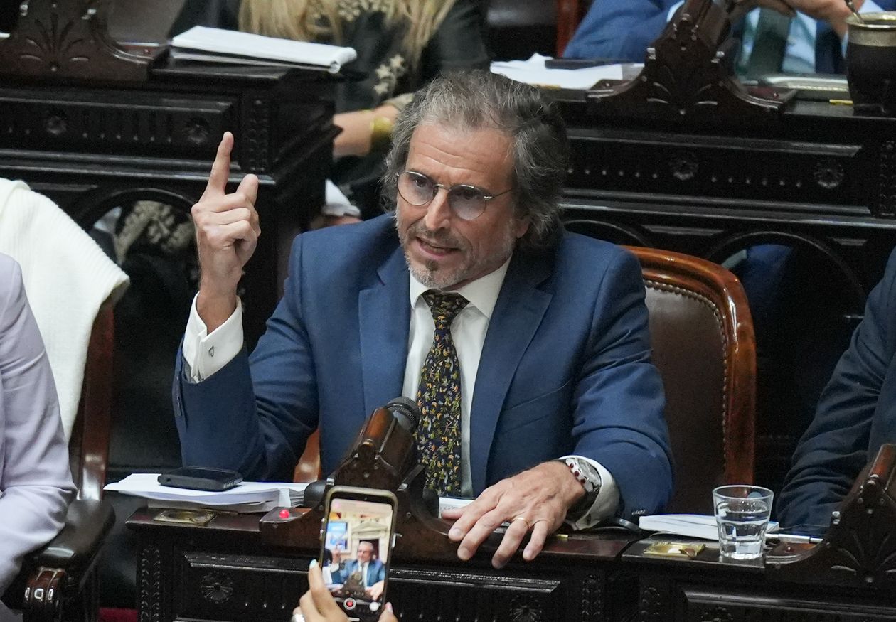 Los dinosaurios de Javier Milei, expertos en retroceder y polarizar