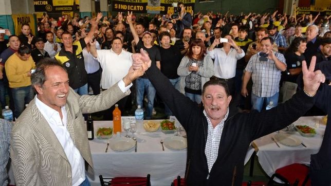 libro de pases tambien abierto en el kirchnerismo: viviani se va con scioli y deja a urribarri