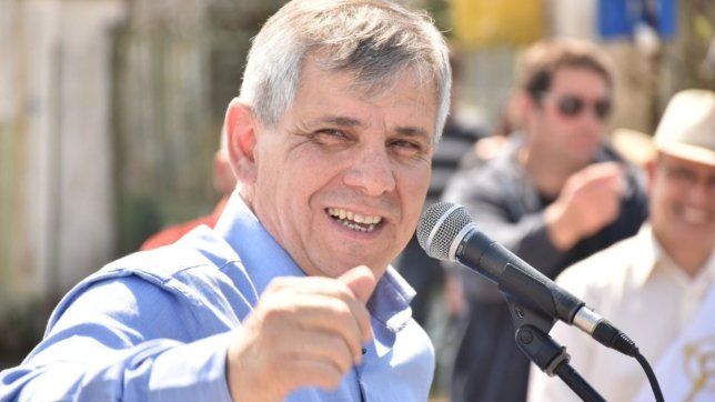 El álbum transversal de Britos pone en alerta a la tropa de Axel Kicillof de la Cuarta sección