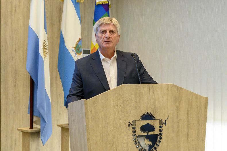 El gobernador de La Pampa Sergio Ziliotto, este miércoles por la mañana, en un acto público: fustigó las mentiras del gobierno nacional en doble turno.