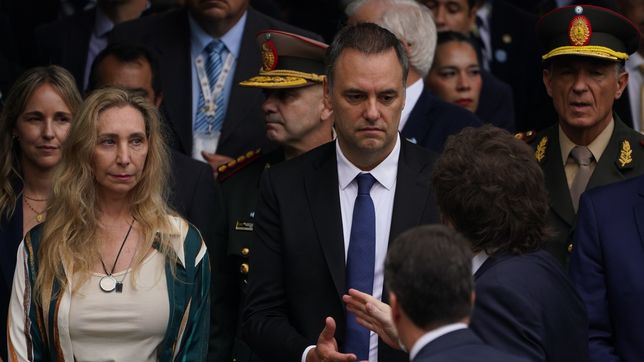 Karina Milei y Manuel Adorni.