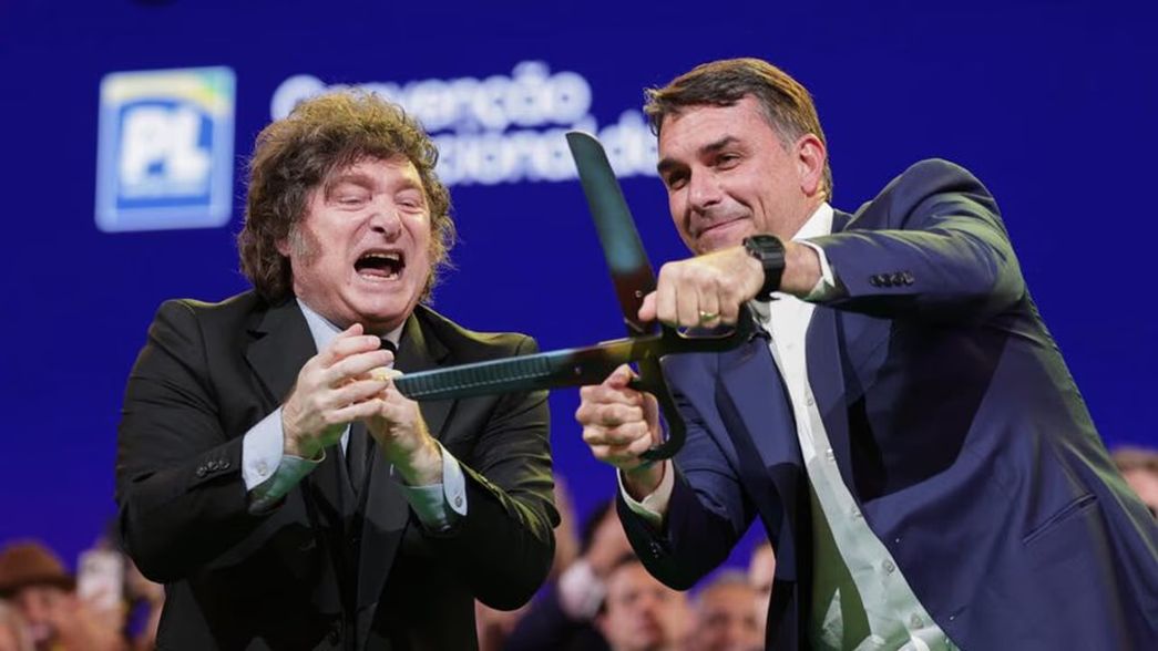 Javier Milei y Flávio Bolsonaro.