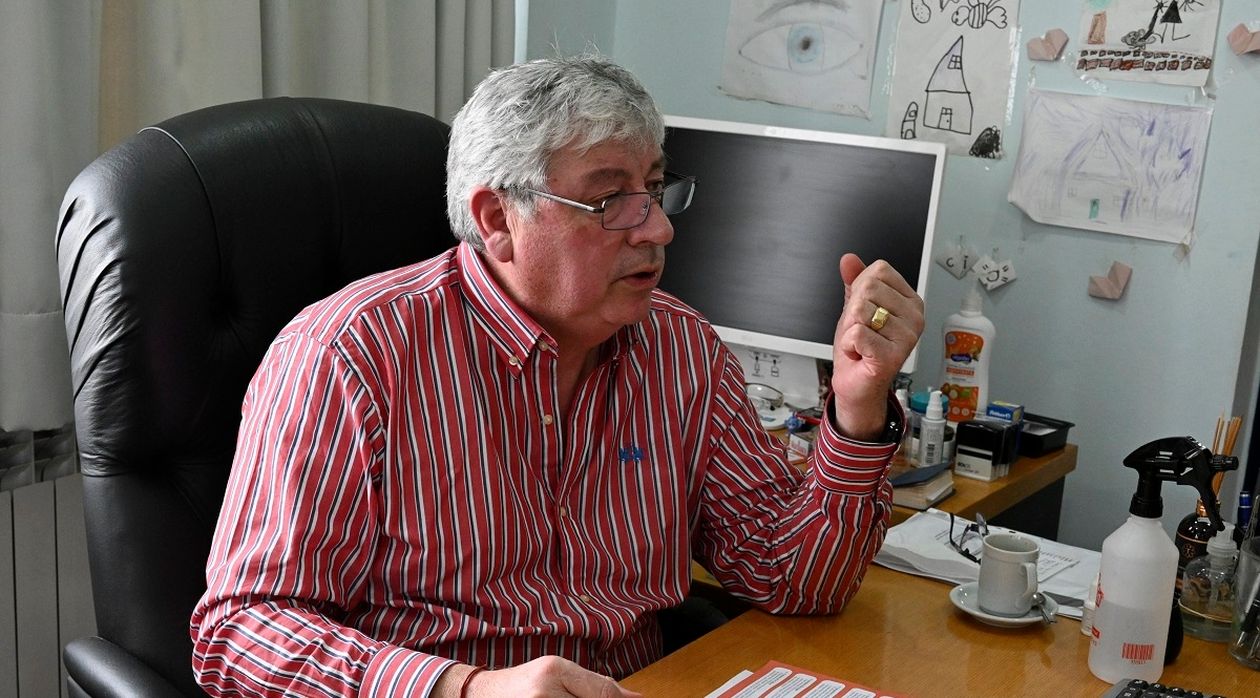 Walter Cortés, intendente de Bariloche. El recorte de fondos nacionales no afecta el pago de salarios municipales.