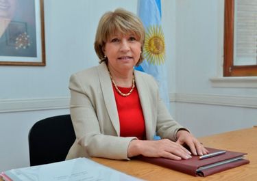 “No hay que quedarse en el rincón de una oposición negativa”