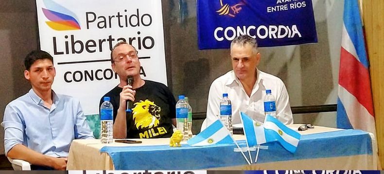 Mauricio Retamar, Ignacio Cabrera y Eduardo Vidoni, integrantes de la lista 2 A de LLA en Concordia, Entre Ríos.