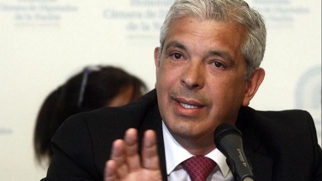 en un tiro por elevacion a anibal, dominguez promete un ministerio contra el narcotrafico