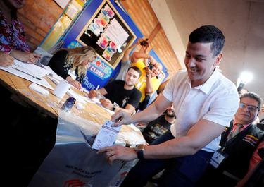 Paraguay: el ala liberal del Partido Colorado vuelve al poder con Peña