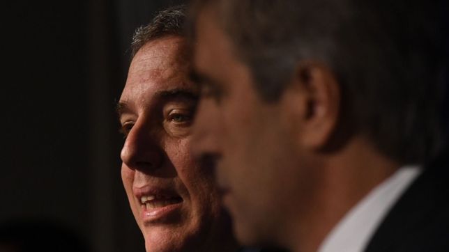 beneficio colateral: el gobierno avalo una devaluacion, pero se asusto con el 24