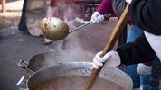 Intendentes de Buenos Aires advierten que no pueden afrontar el pago de sueldos de abril. Alimentos, entre las necesidades más urgentes