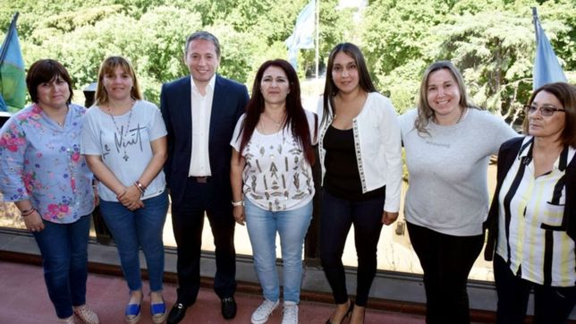 el futuro jefe del pj bonaerense sumo a una concejal de cambiemos a su bloque