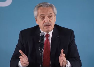 Ante las empresas, el Presidente pidió responsabilidad y distribuir la riqueza