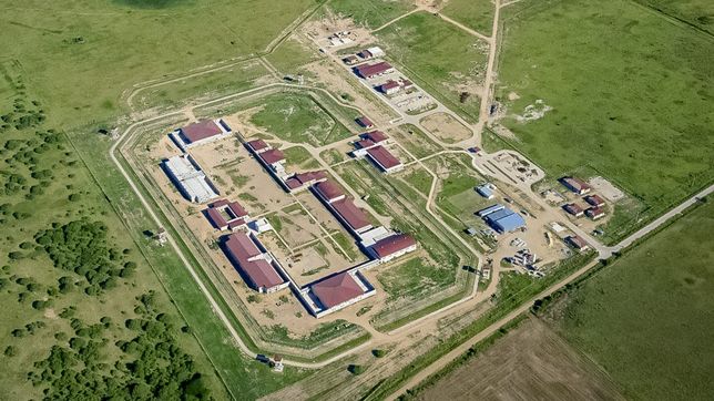 La cárcel que Maximiliano Pullaro le pide a Patricia Bullrich está construida en un 94% según la empresa adjudicataria de la obra.