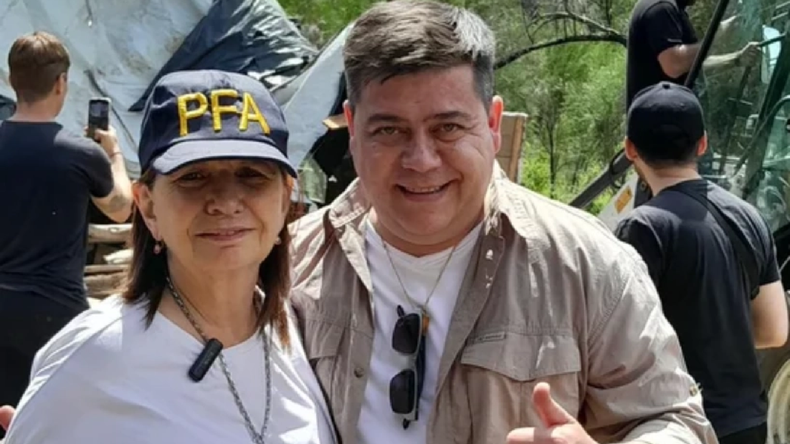 César Treffinger junto a Patricia Bullrich en su única visita oficial a Chubut este año, 24 horas antes de los incendios intencionales que arrasaron con decenas de miles de hectáreas de bosque nativo.