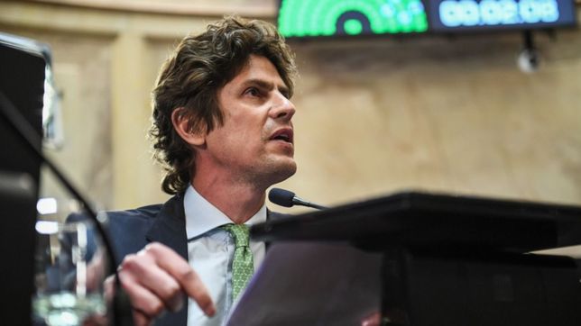 angelici, lousteau y rubinstein recalientan la interna de la ucr portena