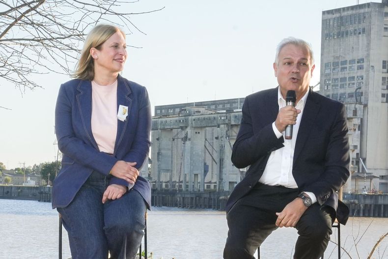 Gisela Scaglia junto a Pablo Farias. Ambos deberían asumir como diputados el 10 de diciembre. Gisela Scaglia junto a Pablo Farias. Ambos deberían asumir como diputados el 10 de diciembre.