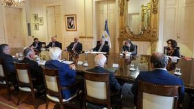 Cara a cara con Fernández, la UIA se guardó sus críticas a la renta inesperada