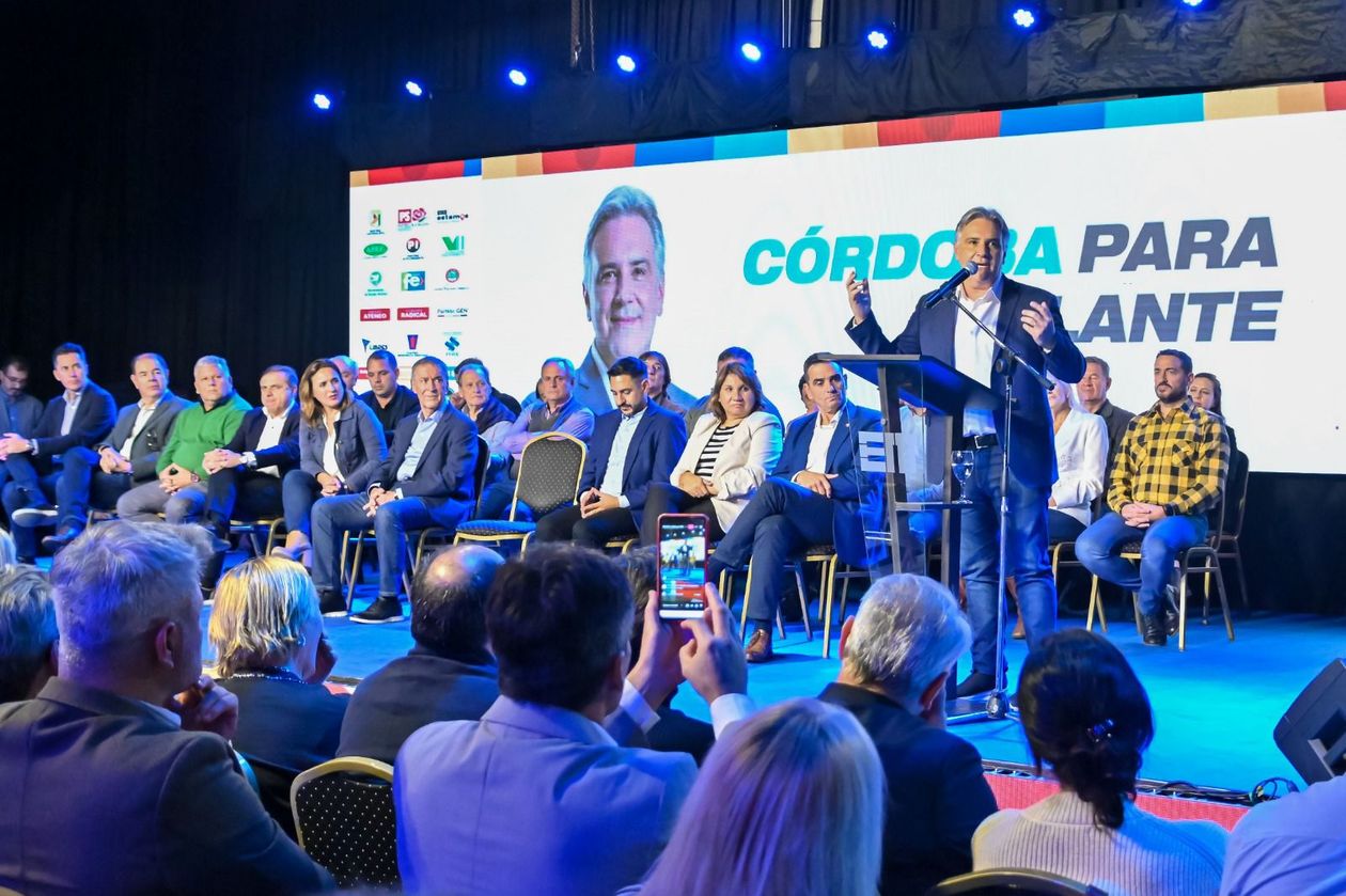 Llaryora nueva alianza.jfif