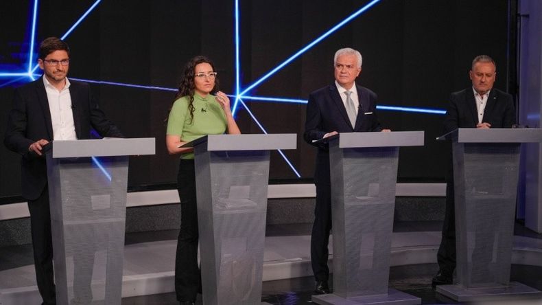 Maximiliano Pullaro, Carla Deiana, Edelvino Bodoira y Marcelo Lewandowski. // Foto: Rosario3