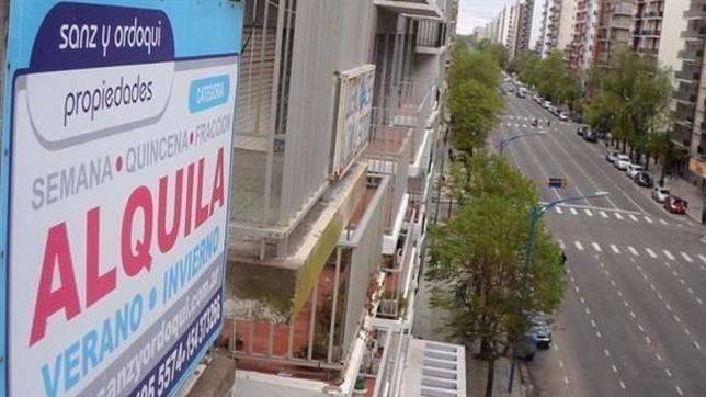 instalaran un monumento ?al inquilino estafado? en la legislatura portena