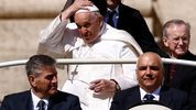 apunten contra bergoglio