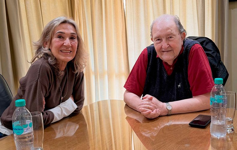 La vicegobernadora Alicia Mayoral se mostró este lunes con Carlos Verna. Mensaje desde la Plural.